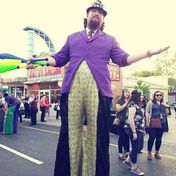 Six Flags Fiesta Texas kicks off 25 years with Mardi Gras Festival