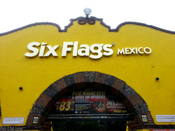 Cliff and Stephen invade Six Flags Mexico