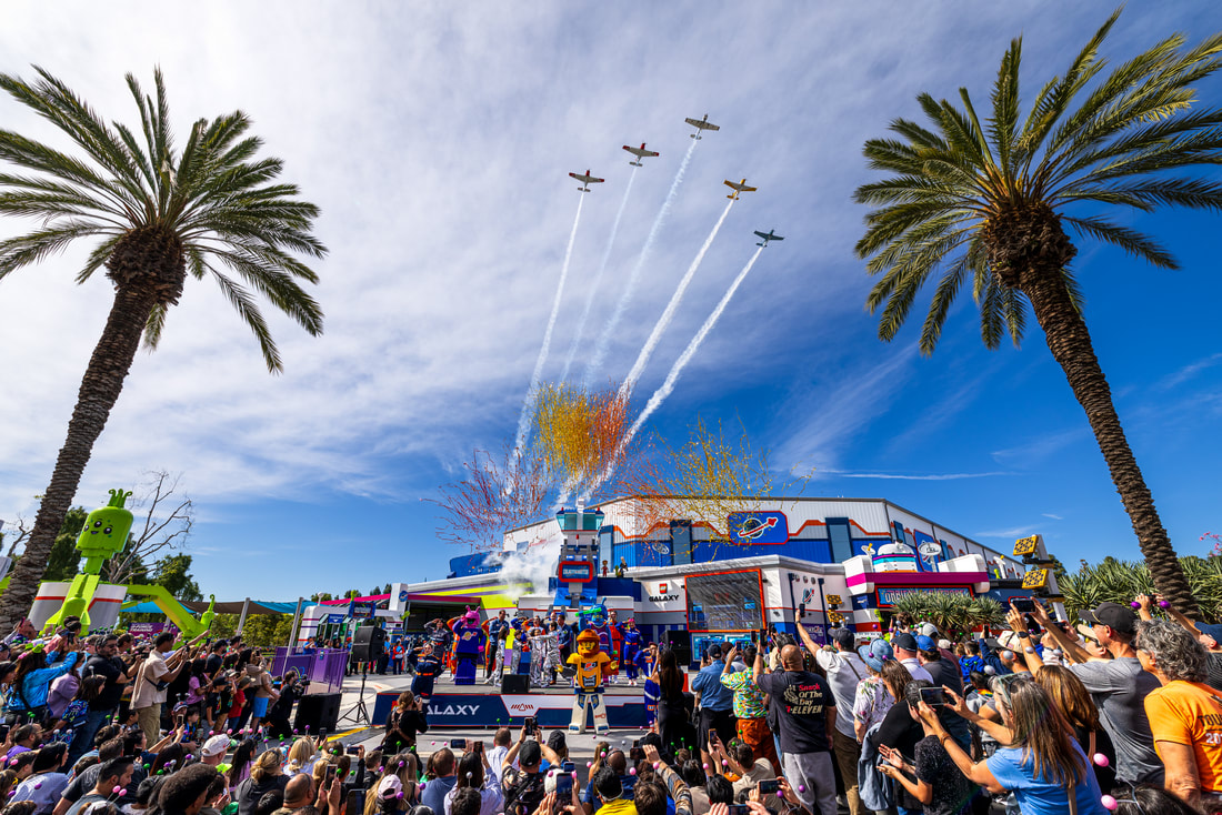 AWESOME HAS LANDED! LEGO GALAXY OFFICIALLY OPENS AT  LEGOLAND CALIFORNIA RESORT