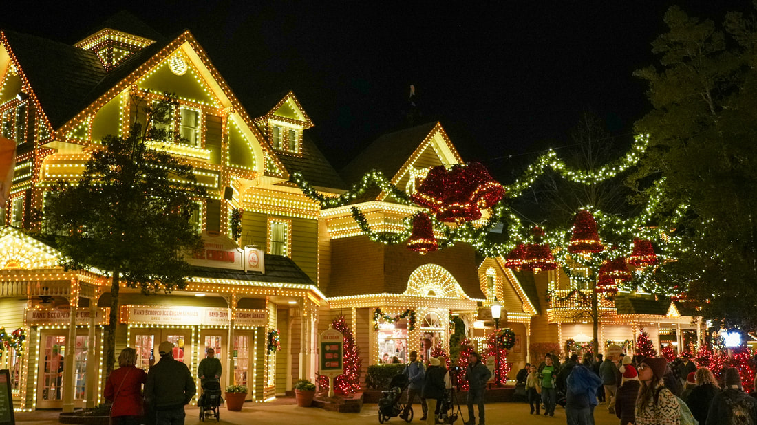 Smoky Mountain Christmas at Dollywood Begins November 1