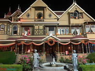 Winchester Mystery House Halloween Candlelight Tours 2018